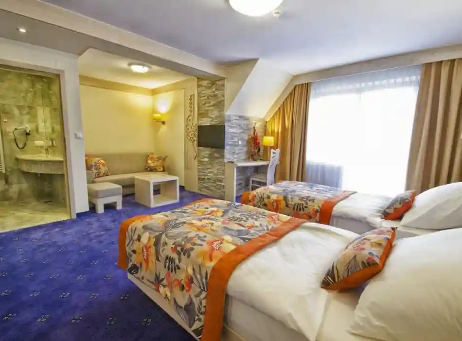 Hotel Toporów Premium - klimatyczne wnętrze 7