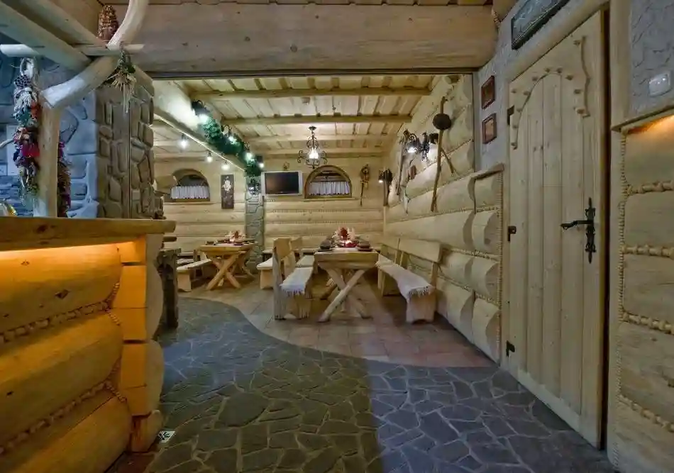 Hotel Toporów Premium - klimatyczne wnętrze 6